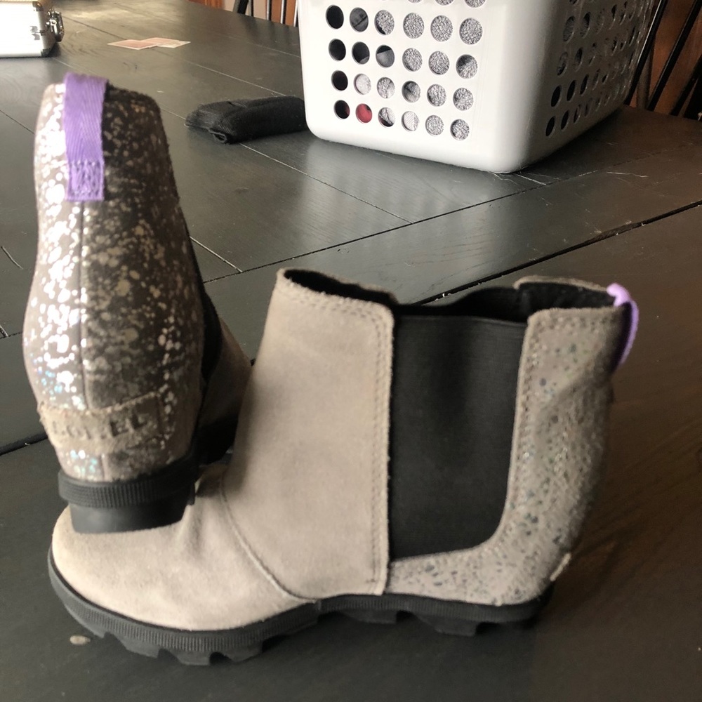Sorel wedge boot